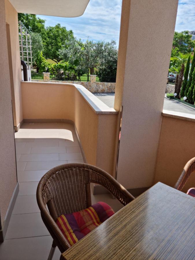 Appartments D&D Peroj Exterior photo